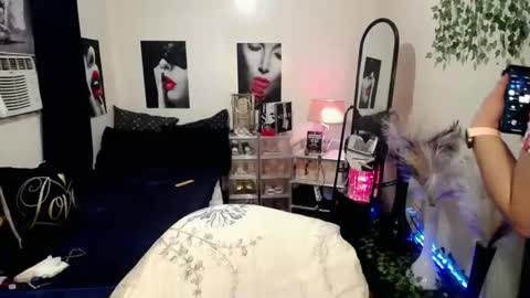 Snapshot of exoticpinayx chatting on 02-22-26, 10:47 SHANTAL MARIE online show from 02-22-26, 10:47