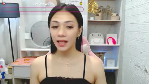 Snapshot of exotictssavie chatting on 10-27-25, 03:43 exotictssavie online show from 10-27-25, 03:43