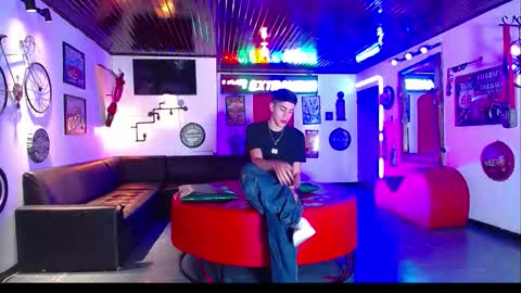 extrangers online show from 02-20-26, 12:16