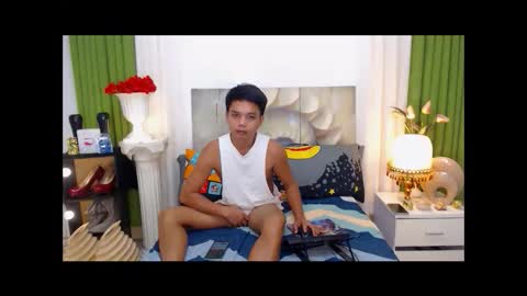 Snapshot of extraservice69menx chatting on 02-25-25, 08:51 JOHNDAVE online show from 02-25-25, 08:51