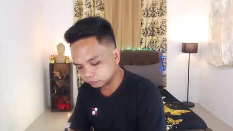 Snapshot of extraservice69menx chatting on 09-12-25, 10:04 JOHNDAVE online show from 09-12-25, 10:04