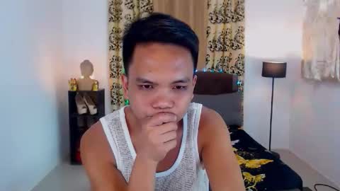 Snapshot of extraservice69menx chatting on 09-23-25, 08:34 JOHNDAVE online show from 09-23-25, 08:34