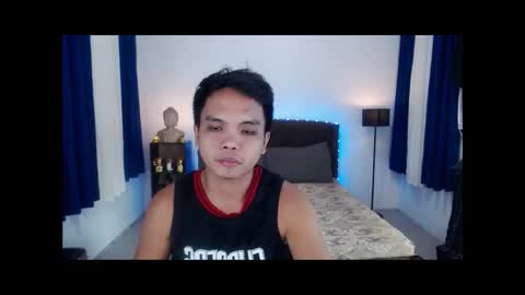 Snapshot of extraservice69menx chatting on 10-19-25, 03:45 JOHNDAVE online show from 10-19-25, 03:45
