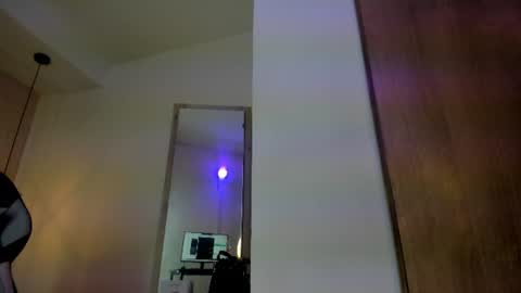 Snapshot of ey_im_simone_ chatting on 06-30-26, 12:06 online show from 06-30-26, 12:06