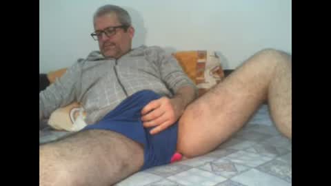 Snapshot of eyes12 chatting on 12-17-25, 12:44 GEORGE online show from 12-17-25, 12:44