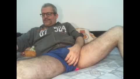 Snapshot of eyes12 chatting on 12-18-25, 06:30 GEORGE online show from 12-18-25, 06:30