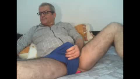 Snapshot of eyes12 chatting on 12-19-25, 10:17 GEORGE online show from 12-19-25, 10:17