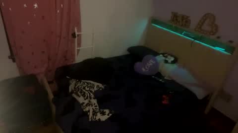 Snapshot of eze_369 chatting on 01-26-25, 12:22 eze_369 online show from 01-26-25, 12:22