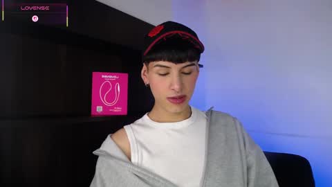 Juan online show from 10-14-25, 05:08