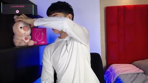 Juan online show from 10-24-25, 05:04