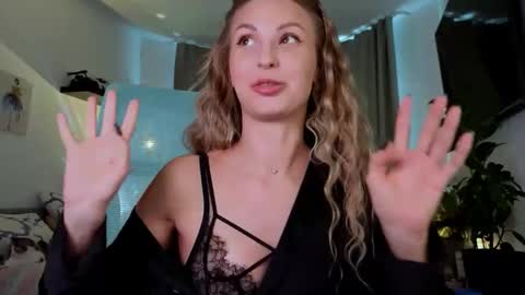  if you dont have fansly account yet use this link to registration    online show from 11-16-25, 11:27