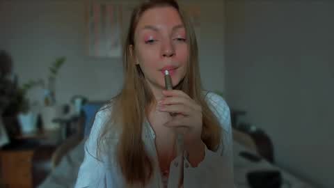 Snapshot of fairy_lele chatting on 02-19-25, 05:05 fairy_lele online show from 02-19-25, 05:05