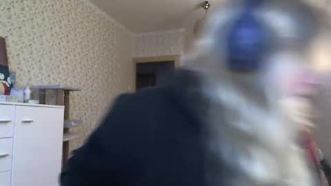 Arisha online show from 10-24-25, 01:18