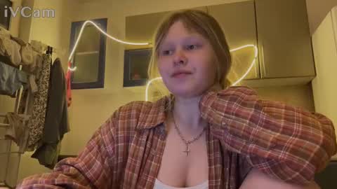 Arisha online show from 11-14-25, 06:28