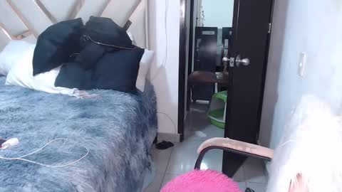 fairylatin online show from 09-19-25, 01:18