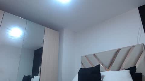 fairylatin online show from 10-20-25, 01:50