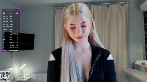 Emilia online show from 03-11-25, 04:10