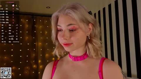 Emilia online show from 11-19-25, 04:12