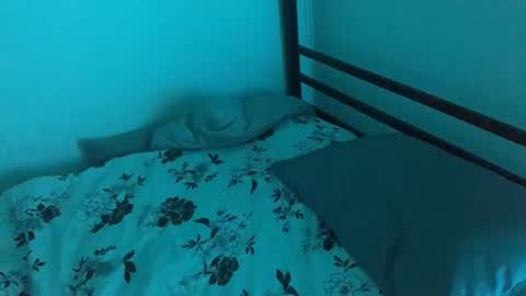 Snapshot of fallen_angel927 chatting on 02-13-25, 12:46 fallen_angel927 online show from 02-13-25, 12:46