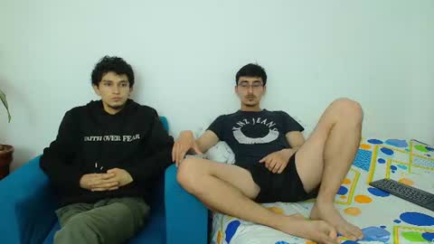 Snapshot of fallgays chatting on 06-24-26, 02:32 FallGays online show from 06-24-26, 02:32