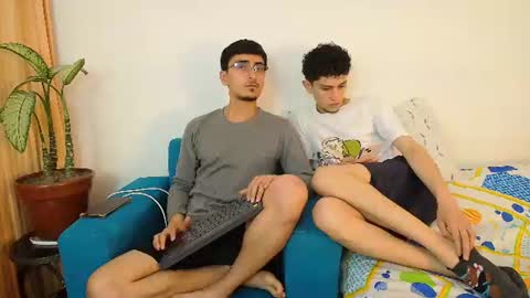 Snapshot of fallgays chatting on 07-17-26, 02:29 FallGays online show from 07-17-26, 02:29
