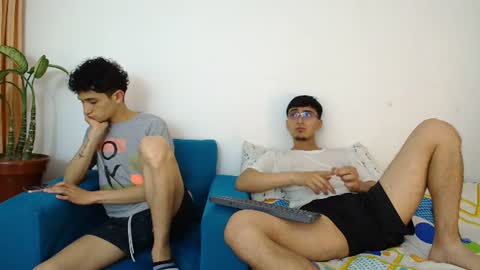 Snapshot of fallgays chatting on 07-28-26, 02:29 FallGays online show from 07-28-26, 02:29