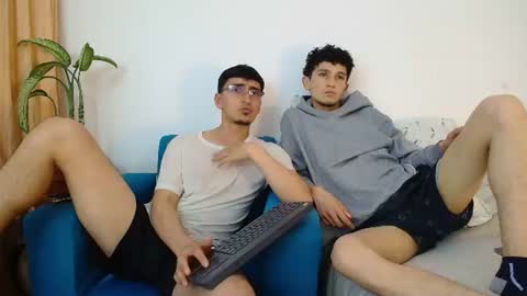 Snapshot of fallgays chatting on 07-31-26, 11:26 FallGays online show from 07-31-26, 11:26
