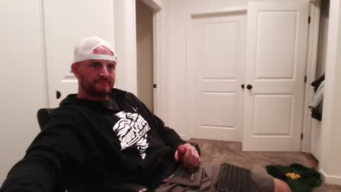 Snapshot of fallout7657 chatting on 10-10-25, 08:46 Daddy online show from 10-10-25, 08:46