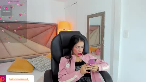 Snapshot of faloonroussel chatting on 03-04-25, 06:18 Faloon online show from 03-04-25, 06:18