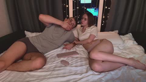 familysexy34 online show from 01-12-25, 08:47