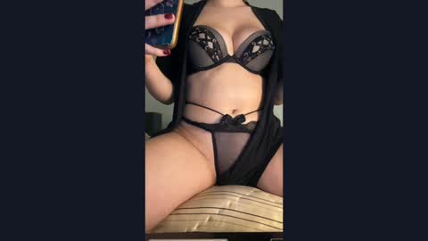 Snapshot of fancy_girl2424 chatting on 01-15-25, 01:23 fancy_girl2424 online show from 01-15-25, 01:23