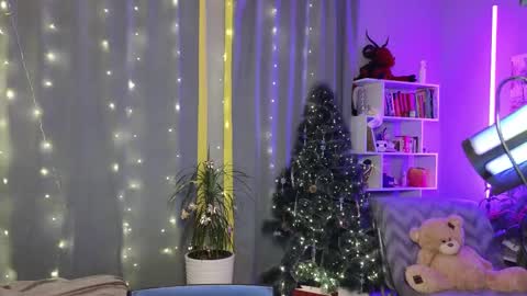 fancymeee online show from 12-15-24, 07:10