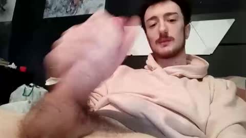 Snapshot of fanekade chatting on 12-05-25, 10:35 fanekade online show from 12-05-25, 10:35