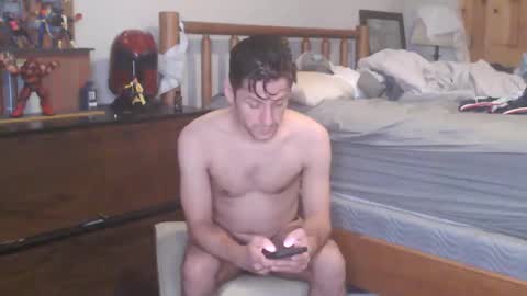 Snapshot of fanfriction chatting on 10-14-25, 01:50 Fan Friction online show from 10-14-25, 01:50
