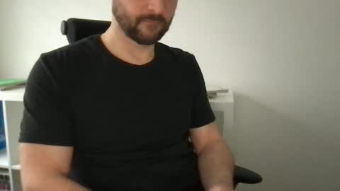 Snapshot of fantacyland chatting on 12-02-24, 01:02 Alex online show from 12-02-24, 01:02