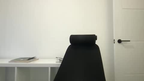 Snapshot of fantacyland chatting on 12-20-24, 12:16 Alex online show from 12-20-24, 12:16