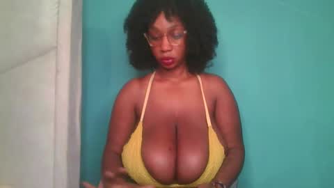 Snapshot of fantasymelons1 chatting on 10-20-25, 12:16 Fantasy melons online show from 10-20-25, 12:16