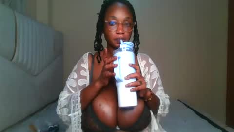 Snapshot of fantasymelons1 chatting on 07-06-26, 07:16 Fantasy melons online show from 07-06-26, 07:16