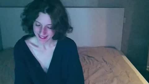 Snapshot of fapputa chatting on 10-14-25, 12:11 Kira online show from 10-14-25, 12:11