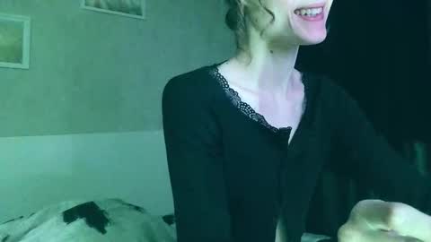 Kira online show from 12-21-25, 12:51