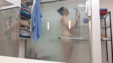 Scarlett online show from 11-30-25, 07:40