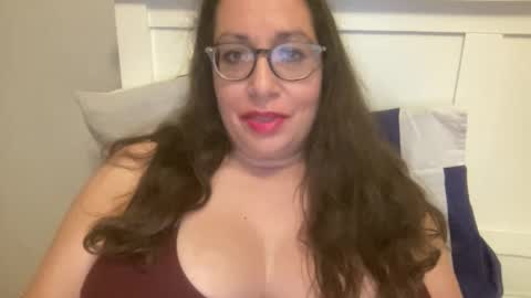 Snapshot of farahday chatting on 09-22-25, 05:59 Farah online show from 09-22-25, 05:59