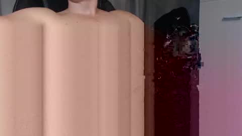 Snapshot of farsunk23 chatting on 12-06-24, 05:20 farsunk23 online show from 12-06-24, 05:20