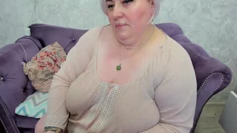 fashiona online show from 01-21-25, 09:57