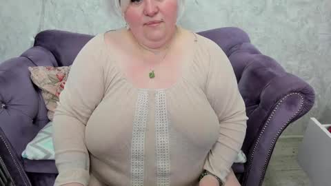 fashiona online show from 01-30-25, 03:44