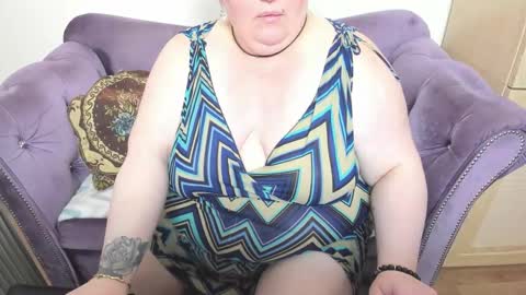 fashiona online show from 10-18-25, 12:13