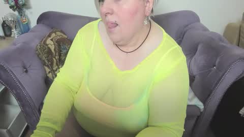 fashiona online show from 02-15-26, 01:24