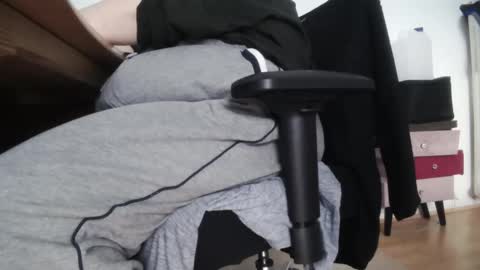 Fat Bernd online show from 02-16-25, 03:27