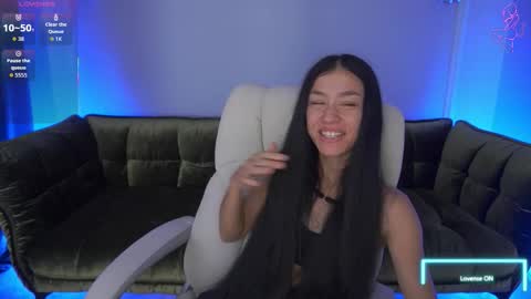 Snapshot of fatalenellie chatting on 09-23-25, 07:11 Nellie online show from 09-23-25, 07:11