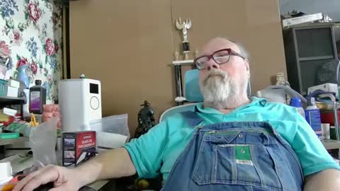 Fred. online show from 02-16-25, 05:26